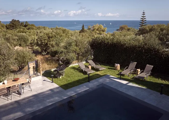 Galena Deluxe Seaview With Heated Pool, By Thinkvilla Villa