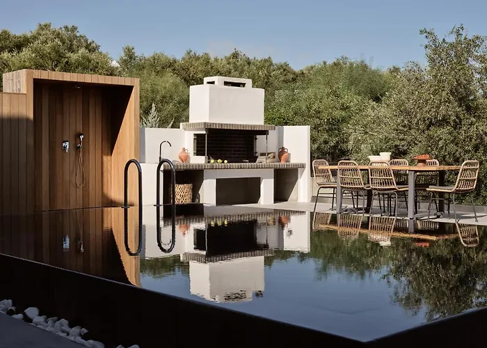 Galena Deluxe Seaview With Heated Pool, By Thinkvilla *