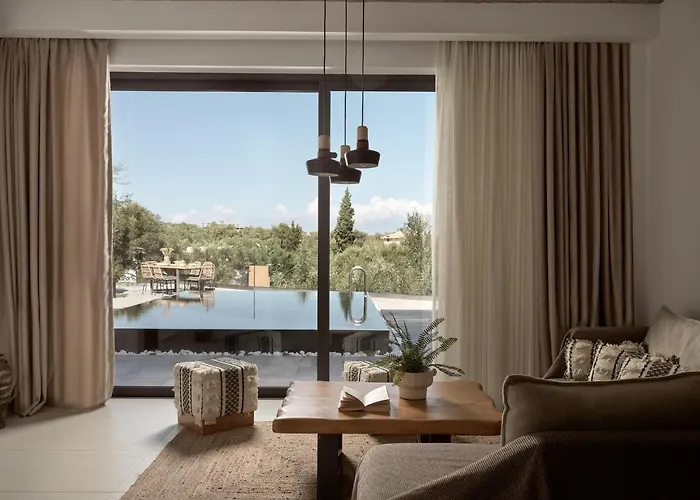 וילה Galena Deluxe Seaview With Heated Pool, By Thinkvilla