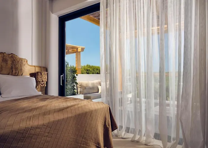 Galena Deluxe Seaview With Heated Pool, By Thinkvilla