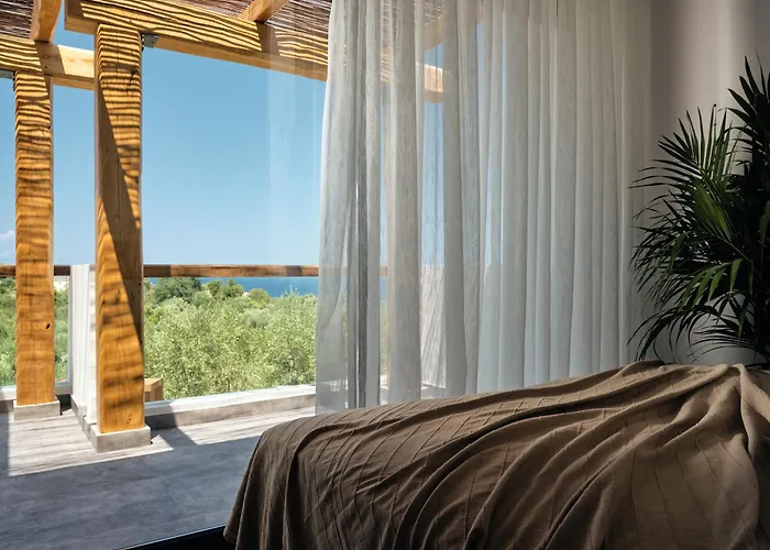וילה Galena Deluxe Seaview With Heated Pool, By Thinkvilla
